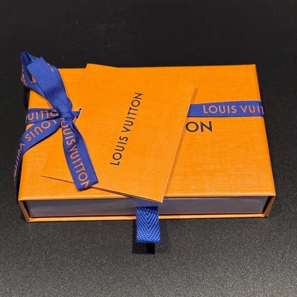 Brand NEW Louis Vuitton Vivienne Monogram Romy Coin Cardholder, M82852 - Picture 5 of 5